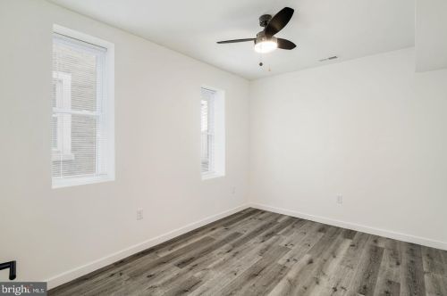 6019 Catharine St, Philadelphia PA 19147-2910 exterior