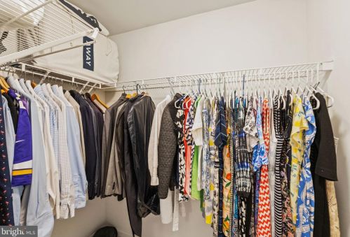 106 Ingle Pl, Alexandria VA 22304-7600 exterior