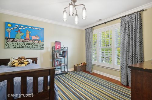 832 Colfax Ave, Elmhurst IL 60126-4535 exterior