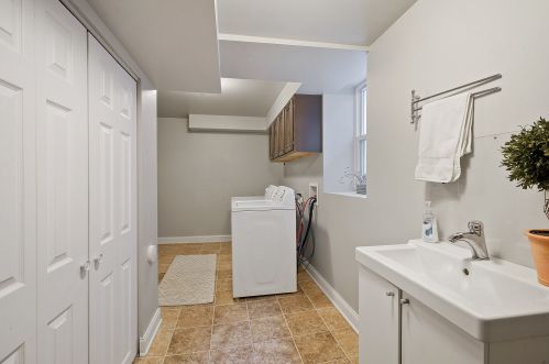 9323 Claremont Ave, Chicago IL 60643-6719 exterior