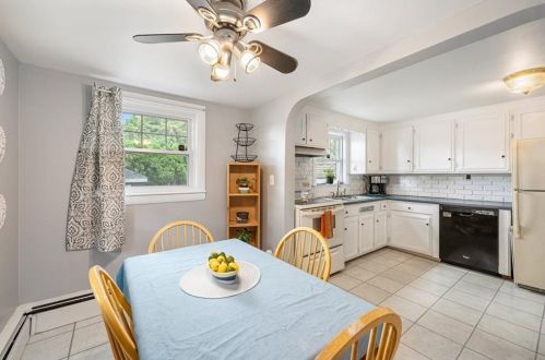 268 Morin St, Woonsocket RI  02895-2333 exterior