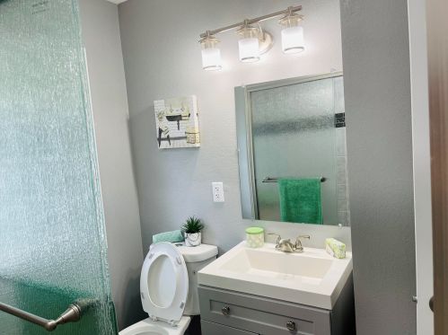 5340 87th St, Milwaukee WI  53225-3512 exterior