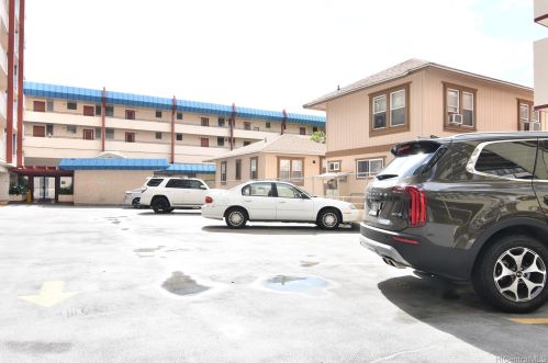 1535 Pensacola St, Honolulu HI  96822-3835 exterior