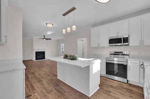 2199 Collins Dr, Atlanta GA  30318-1217 exterior