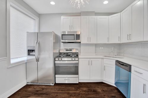 7112 Rhodes Ave, Chicago IL  60619-1114 exterior