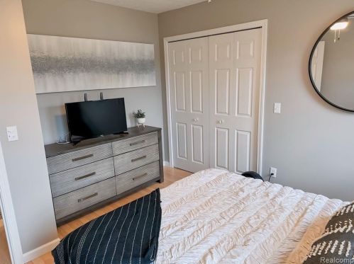 13176 Blackwood Dr, Dewitt MI 48820-8103 exterior