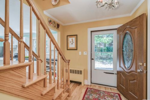 50 Lewis Ct, Huntington Station NY 11746-1113 exterior