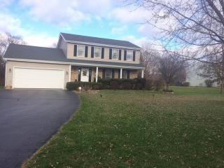 2306 Carl Ct, Volo, IL 60051-9724