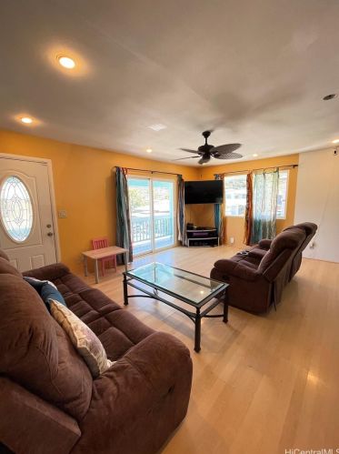 1575 Kilohana St, Honolulu HI 96819-3713 exterior