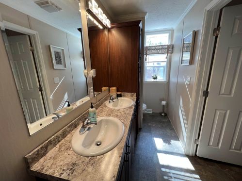 28 Grappone Dr, Concord NH  03301-7417 exterior