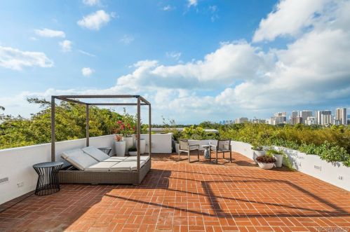 3919 Noela Pl, Honolulu HI  96815-4519 exterior