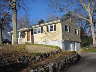 29 Baldwin Ct, Uncasville CT  06382-1846 exterior