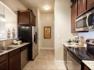 301 Las Colinas Blvd, Irving TX  75039-5556 exterior