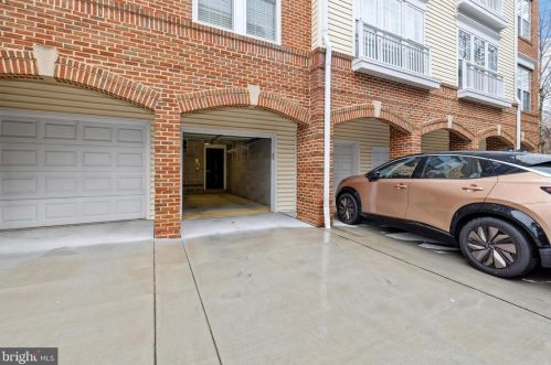 800 Grand Champion Dr, Rockville MD  20850-5995 exterior