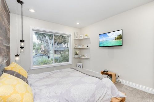 13561 Malena Dr, Tustin CA 92780-1914 exterior