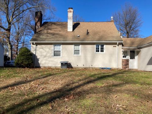 87 Balfour Dr, Springfield MA 01118-1137 exterior