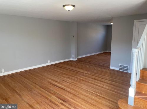 7512 Gilbert St, Philadelphia PA  19150-2604 exterior