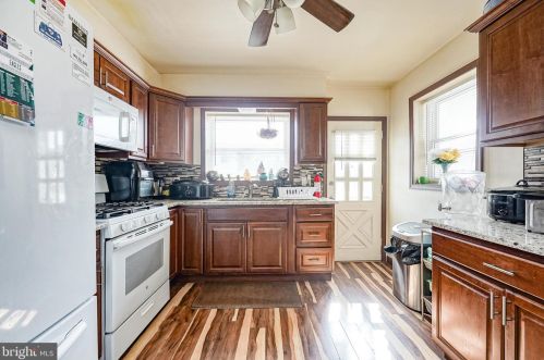 6327 Glenloch St, Philadelphia PA  19135-3203 exterior