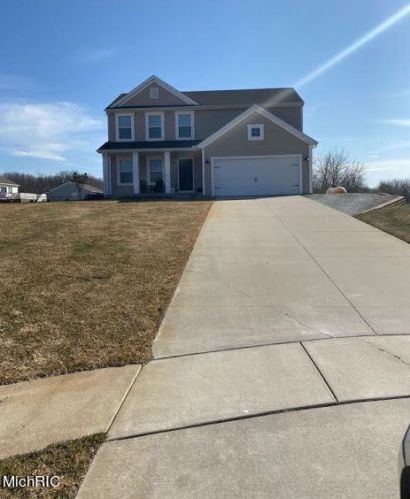 1962 Sunset View Ct, Cedar Springs, MI 49319-7982