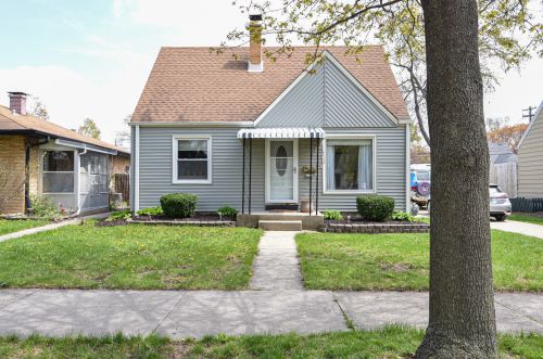 3370 96th St, Milwaukee, WI 53222-3406