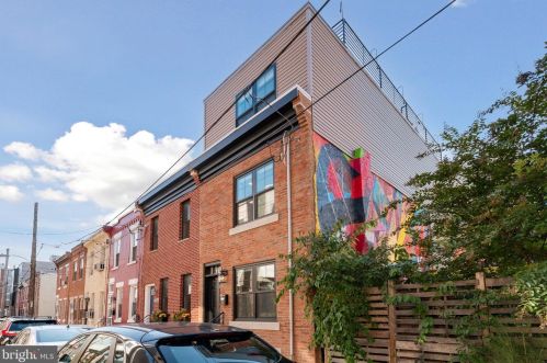 1304 Cleveland St, Philadelphia PA  19146-4605 exterior