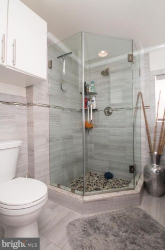 1302 Alder St, Philadelphia PA 19148-4908 exterior