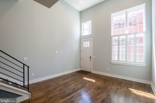 2405 Manton St, Philadelphia PA  19146-2434 exterior