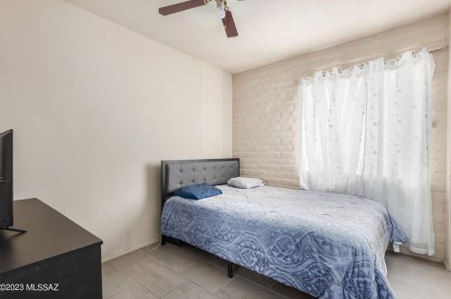 6742 Hawk Dr, Tucson AZ 85730-3247 exterior