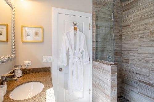 4145 Oakley Ave, Chicago IL 60636-3631 exterior