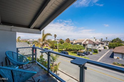 3713 Sunset Ln, Oxnard CA  93035-4133 exterior