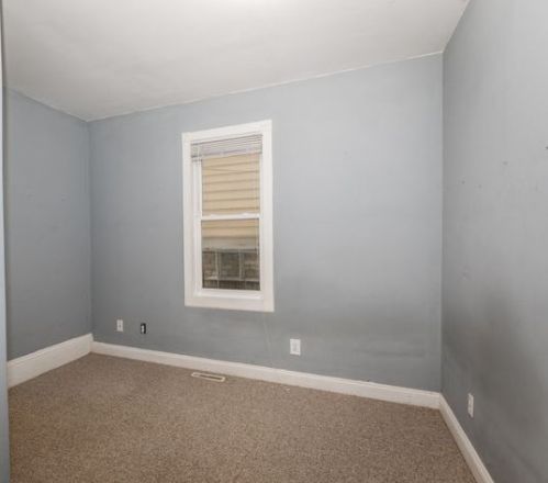 1856 Arlington Pl, Milwaukee WI 53202-1619 exterior