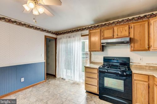 453 Columbus Ave, Littlestown PA 17340-1519 exterior