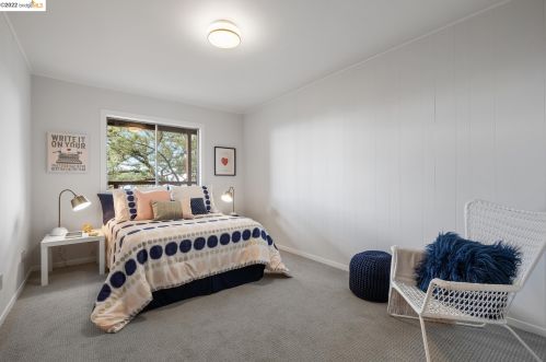 1404 Smt Rd, Berkeley CA 94708-2215 exterior