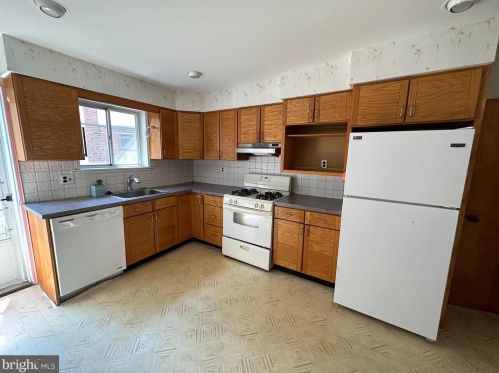 2537 Carlisle St, Philadelphia PA 19132-4012 exterior