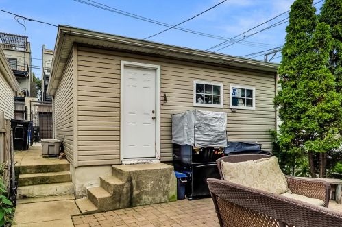 2513 Walton St, Chicago IL 60622-4510 exterior