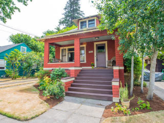 4312 Morrison St, Portland, OR 97215-1640