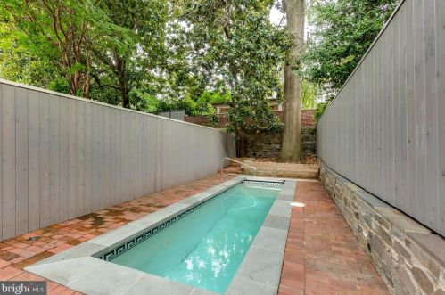 3137 O St, Washington DC 20020-3620 exterior