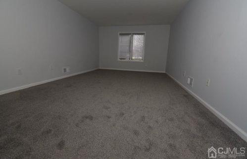 407 Peach St, Avenel NJ 07001-1020 exterior