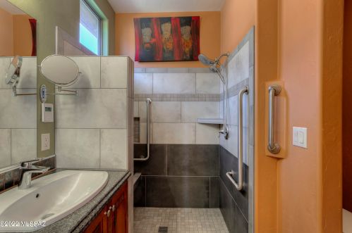 653 Rugged Cyn Dr, Green Valley AZ 85614-6188 exterior