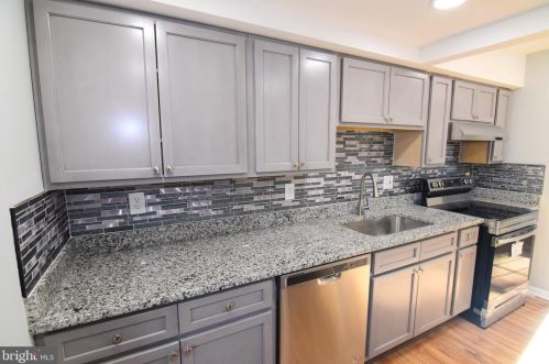 6439 Patience Ct, Alexandria VA 22315-3443 exterior