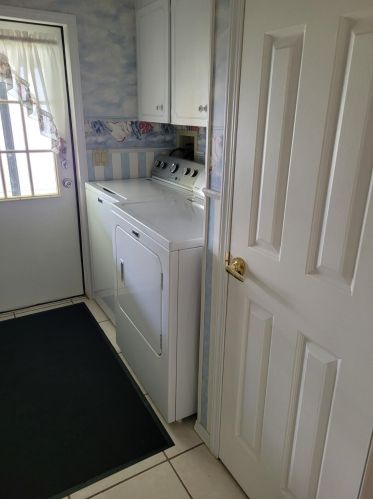 560 Natalie Dr, Fort Pierce FL 34952-7903 exterior