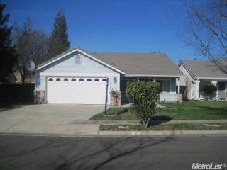 243 Sunbird Dr, Turlock, CA 95382-9607