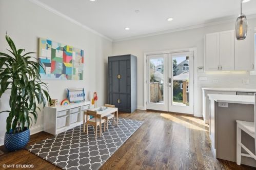 2425 Pensacola Ave, Chicago IL  60618-1607 exterior