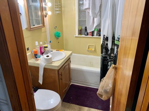 3211 13 St, Milwaukee WI 53215-4611 exterior