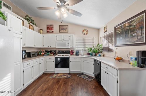 13008 38 Ave, Phoenix AZ 85053-4502 exterior