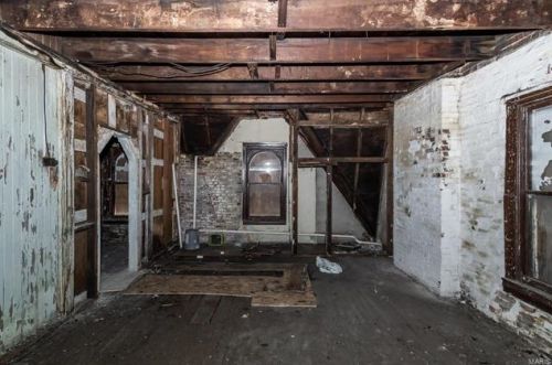 2635 Chippewa St, Saint Louis MO 63118-3835 exterior