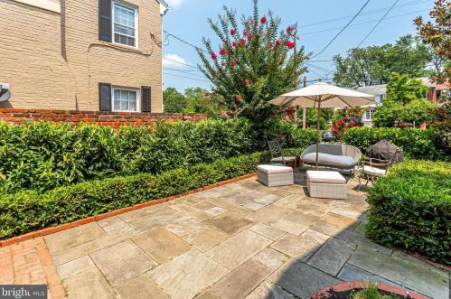 827 Royal St, Alexandria VA  22314-4340 exterior