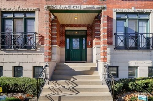 4210 California Ave, Chicago, IL 60618-1513