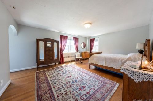 648 Park Rd, Hartford CT 06119-1749 exterior