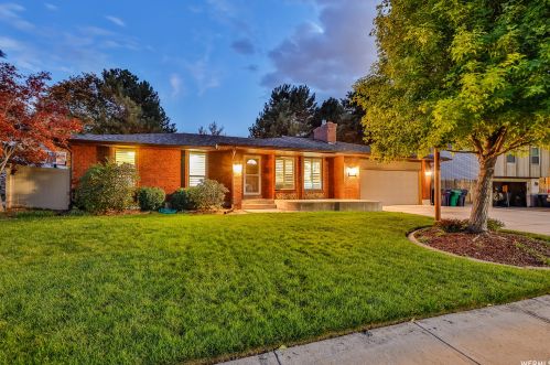 1768 Abbedale Ln, Sandy UT 84092-3723 exterior